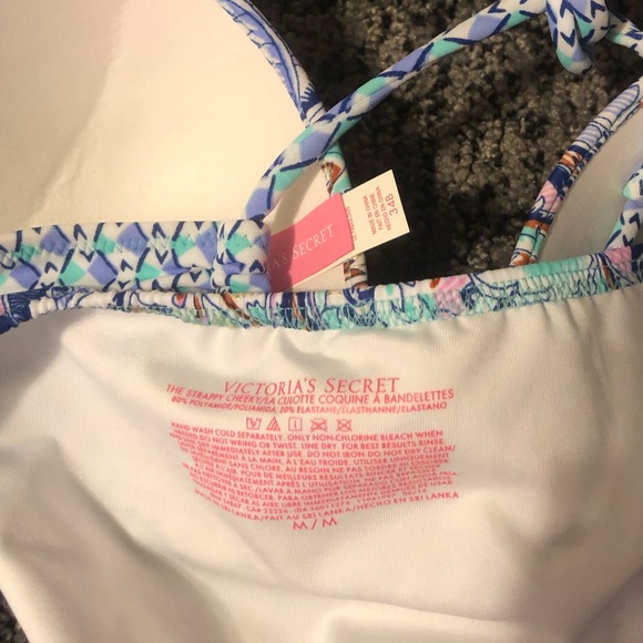 Victoria’s Secret Fabulous Paisley Hipster Bottom - Picture 6 of 8